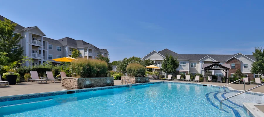 MERIDIAN ON SHELBYVILLE APARTMENTS