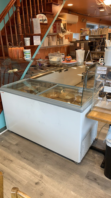 Michele's Ice Cream & Sandwich