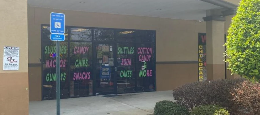Mike & Mo's Sweet Shop