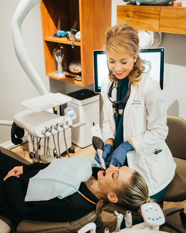 Moonlight Beach Dental