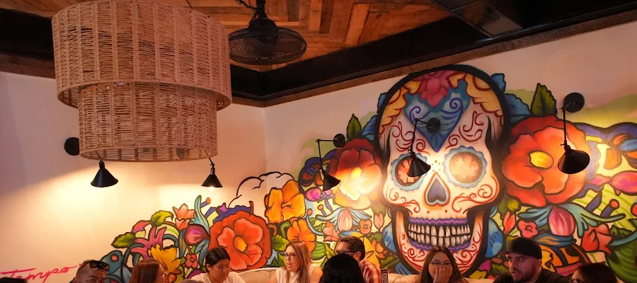 MR. TEMPO Sports bar & Cantina