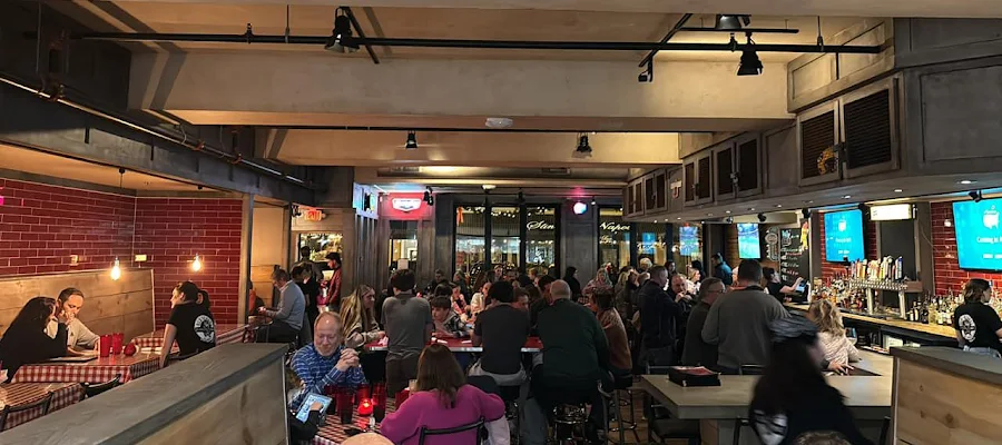 Old School Pizza & Wings by Rocky River
