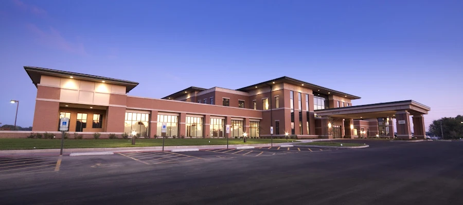 Orthopedic Center of Illinois: Christopher M. Graves, MD