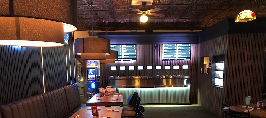 Papio's Food & Spirits