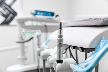 Pasha Dental Group Los Angeles - Dr. Nazli Majd