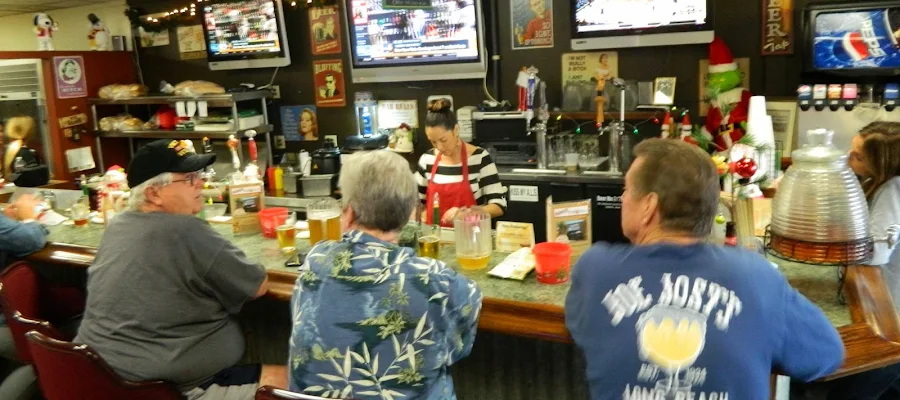 Peanuts Pub & Deli