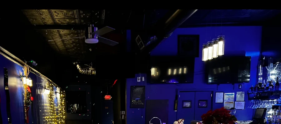 Platinum Lounge & Bistro