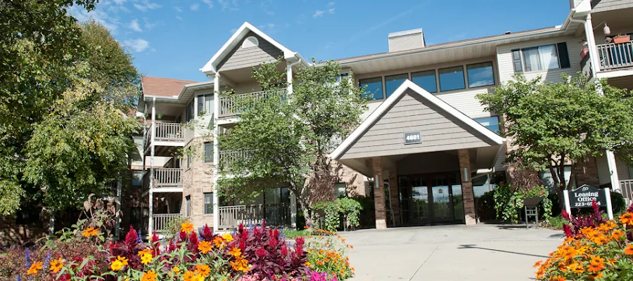 Pointe West Apartment Homes