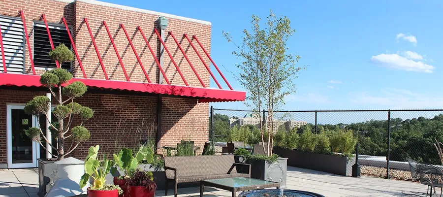 Quebec House Apartments