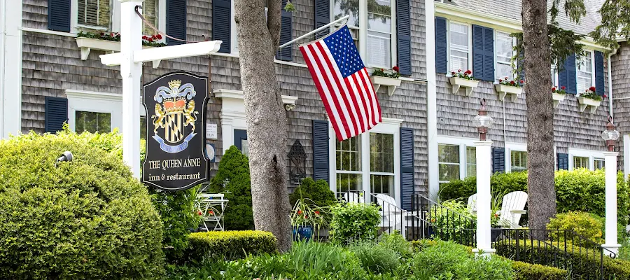 Queen Anne Inn Cafe & Lounge