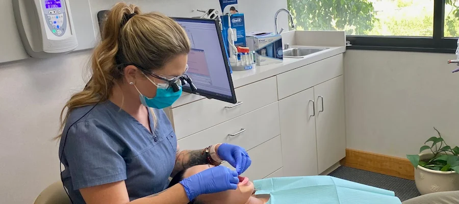 Queen's Crown Dental