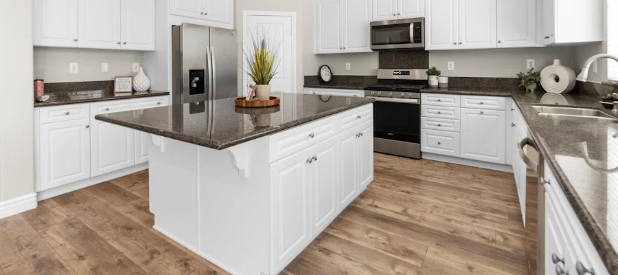 Raejean Belsaguy | Home Huntress Real Estate