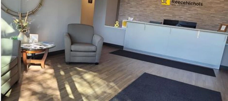 ReeceNichols Leawood South - Real Estate Office