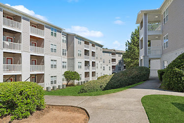 Retreat at Stonecrest Apartments