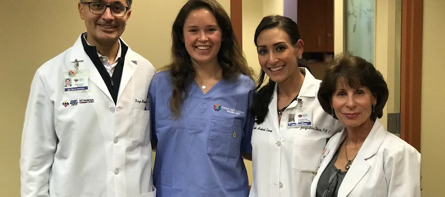 Reza Momeni, MD - Plastic Surgeon