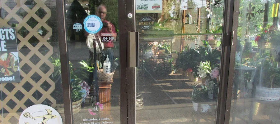 Richardson's Florist, Gifts & Flower Delivery