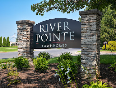 River Pointe Apartments & Townhomes