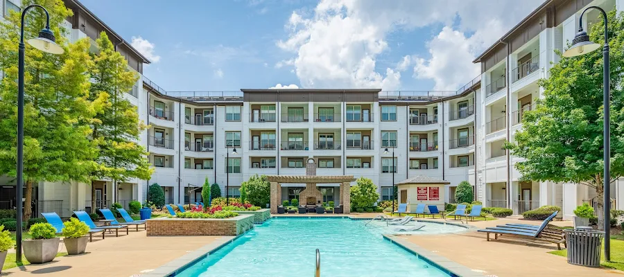 Riverhouse Apartments