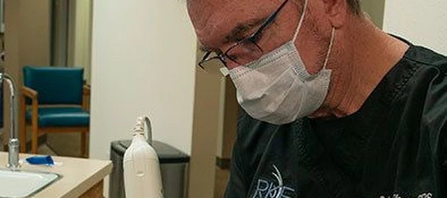 Robert Elloway DDS