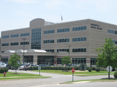Roger M Alvarado, MD