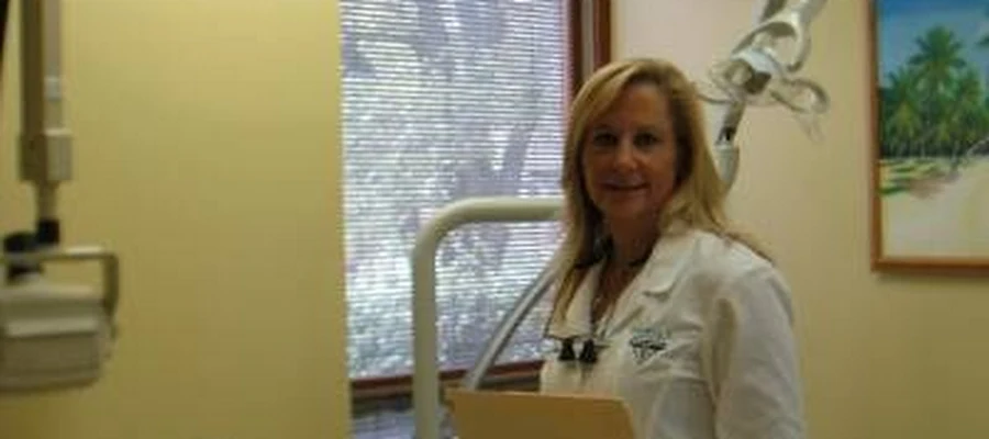 RoseAnn Giannella, DMD