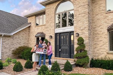 Rosie Gonzalez - Coldwell Banker Realty