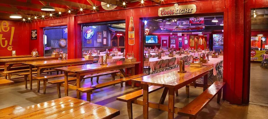 Rudy's "Country Store" and Bar-B-Q