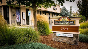 Scott E. Hayhurst Family and Cosmetic Dentistry