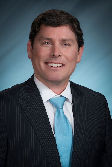 Sean R Dingle, MD