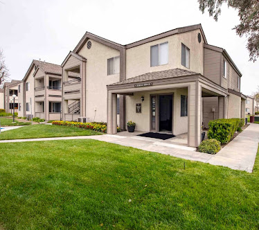 Shadow Canyon Apartments