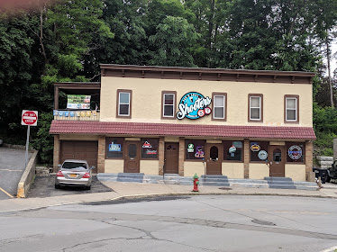 Shooters 5-7 Bar & Grill