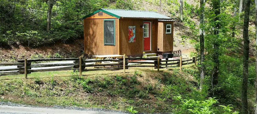 Simple Life Cabins And Campground