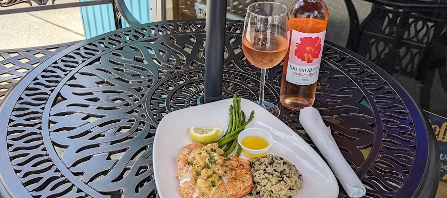 Sisters' Bistro
