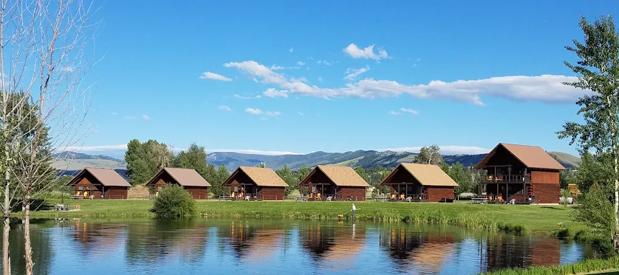 SkyWater Cabins