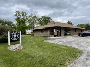 Smalltown Dental Willow Knolls