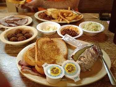 Smoke'n Pit Bar B Que