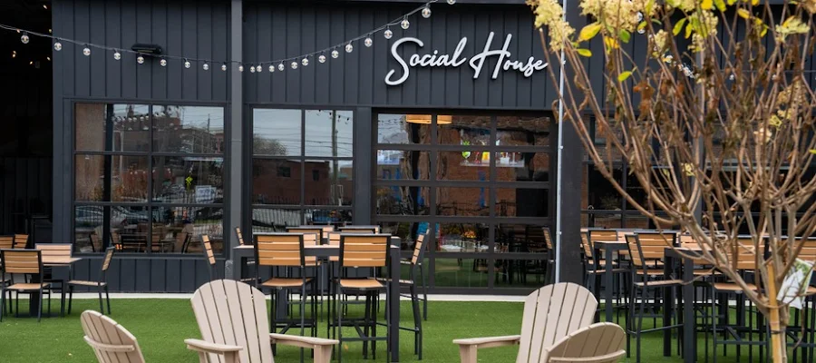 Social House