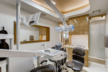 Soft Touch Dental: Dr. Ali Fakhimi, DMD