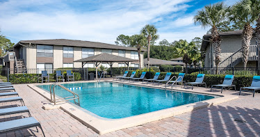 St. John's Pointe Apartment Homes