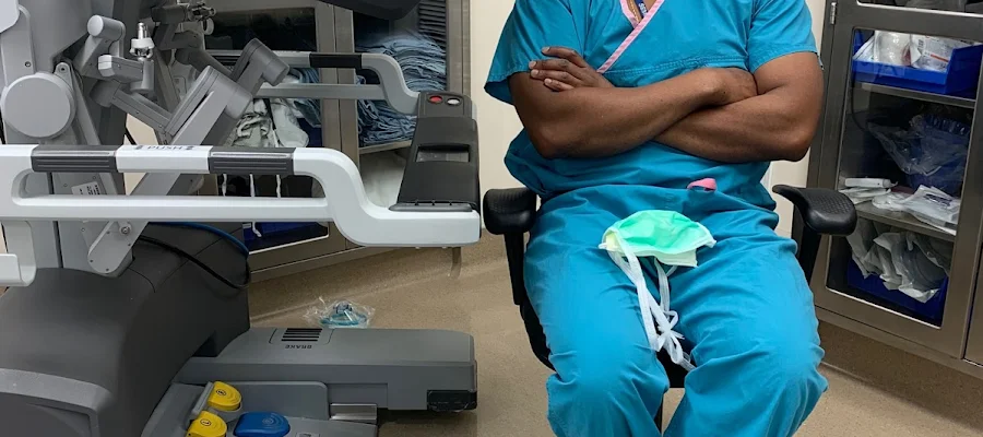 Tafadzwa Makarawo, MD, MRCS(Ed), FACS, FASCRS (Colon and Rectal Center of Arizona)