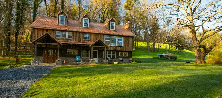 Tailwaters Lodge on the South Holston