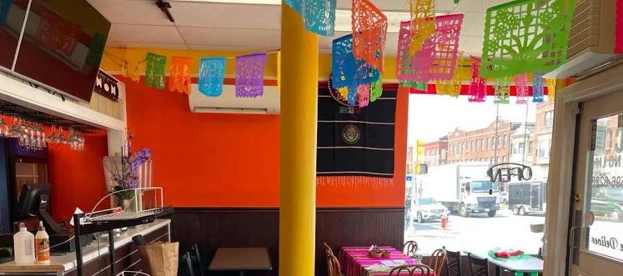Taquería Los Compadres Mexican Food