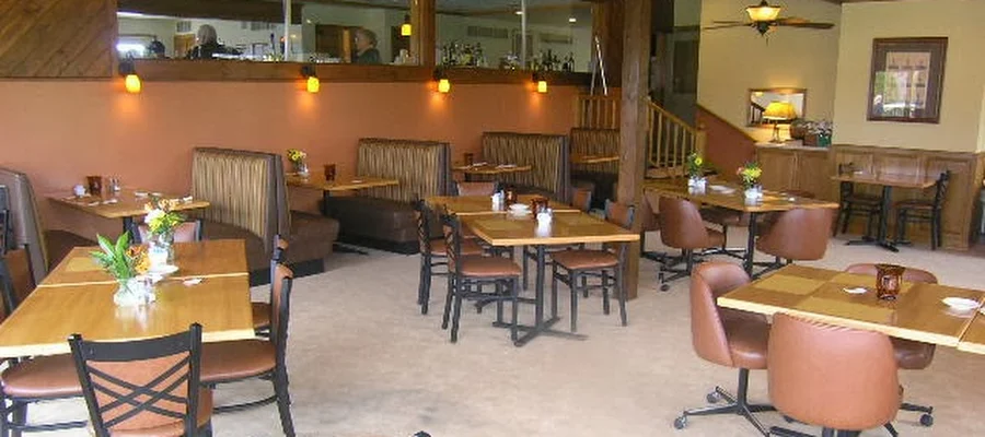 The Bunkers Restaurant at Edgewater Golf Club