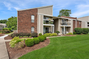 The Grove at Lyndon Apartments
