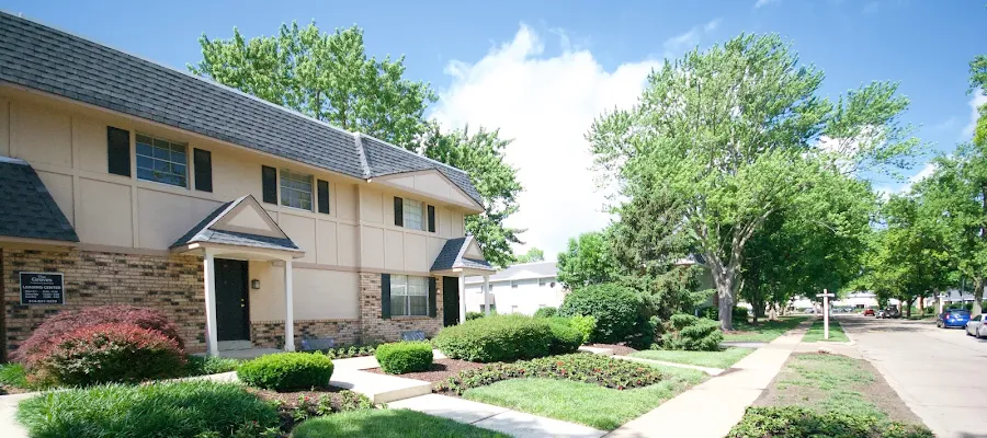 The Groves Apartments