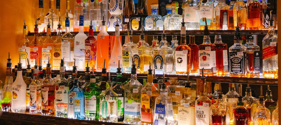 The Lounge Sports Bar