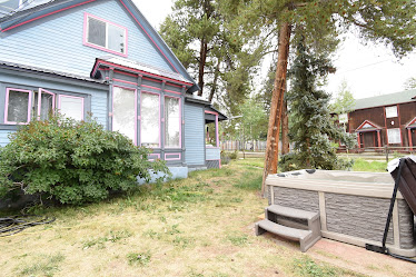 The Mountain Hideaway Lodge
