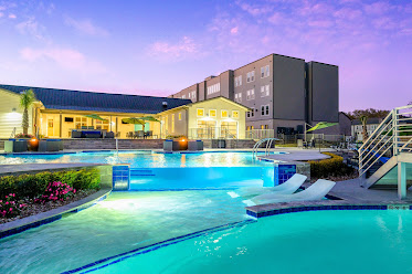 The Pointe at Pinhook