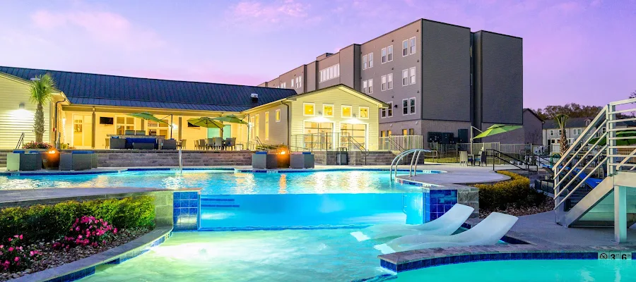 The Pointe at Pinhook