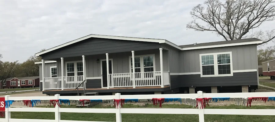 Thomas Outlet Homes